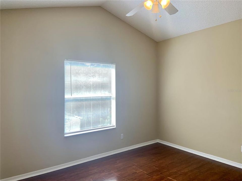 For Rent: $2,950 (4 beds, 2 baths, 3417 Square Feet)