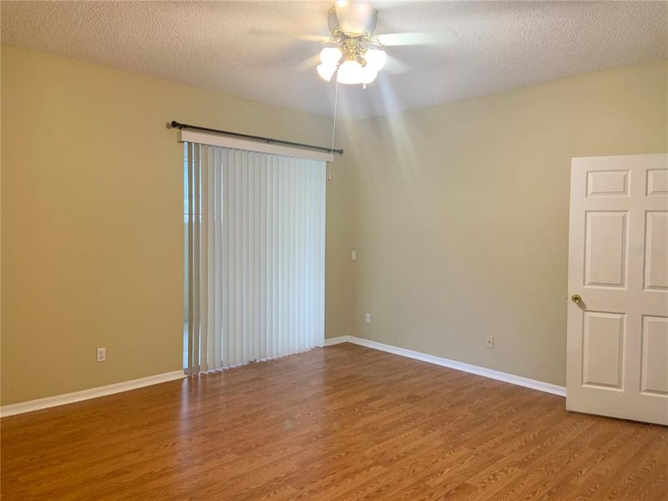 For Rent: $2,950 (4 beds, 2 baths, 3417 Square Feet)