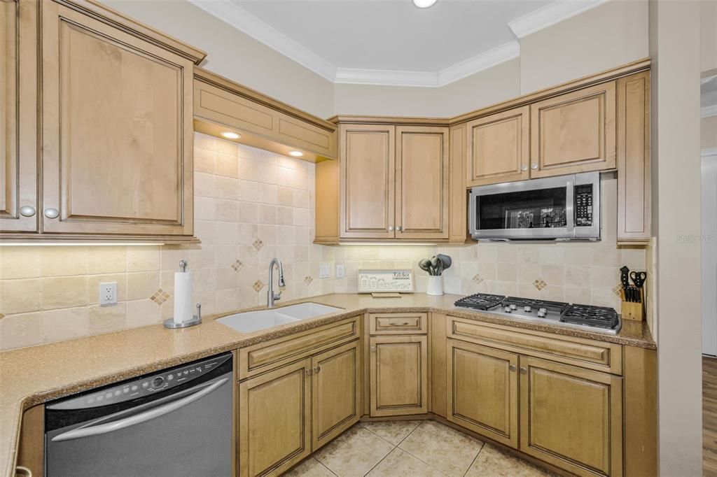 En Venta: $785,000 (4 camas, 3 baños, 3042 Pies cuadrados)