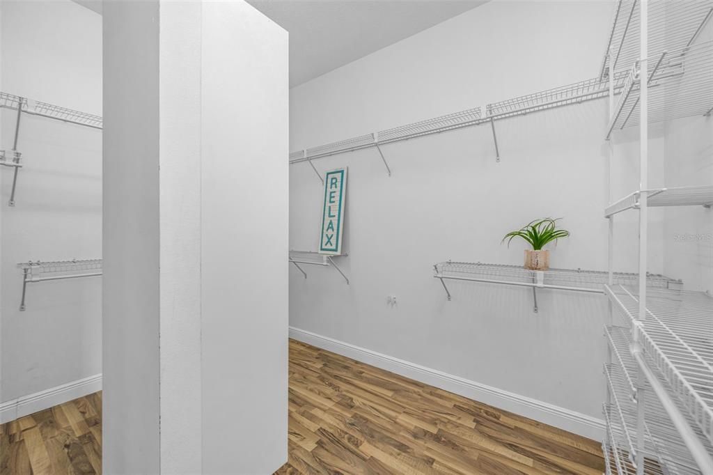 En Venta: $785,000 (4 camas, 3 baños, 3042 Pies cuadrados)