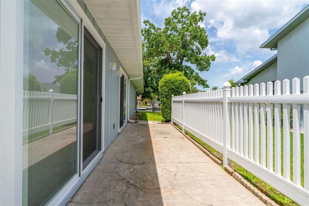 For Sale: $589,000 (3 beds, 2 baths, 1612 Square Feet)