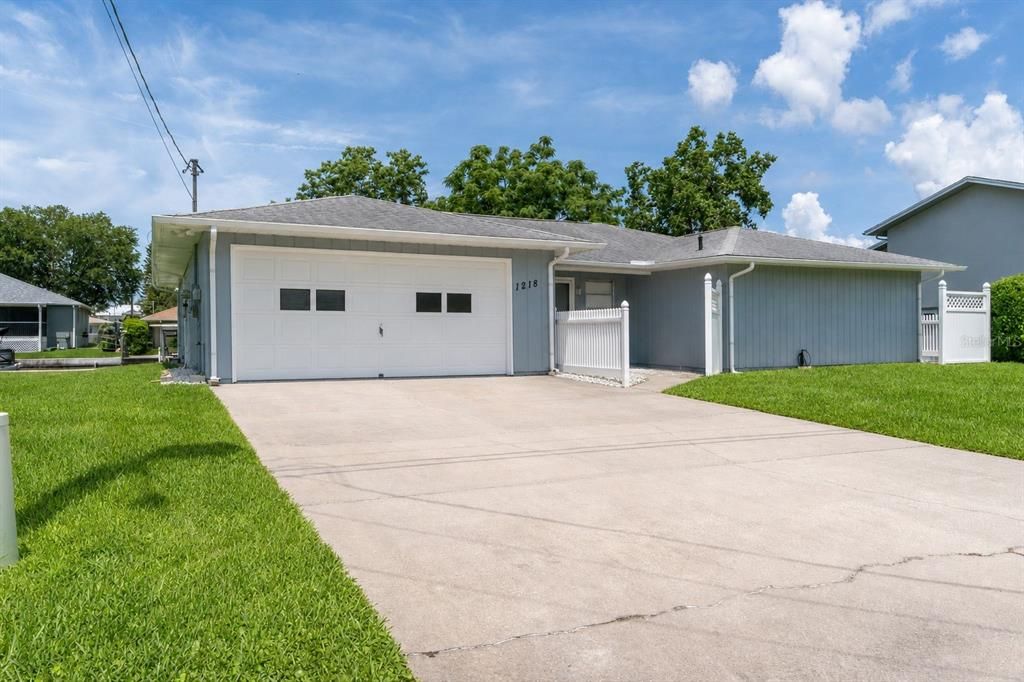 For Sale: $589,000 (3 beds, 2 baths, 1612 Square Feet)