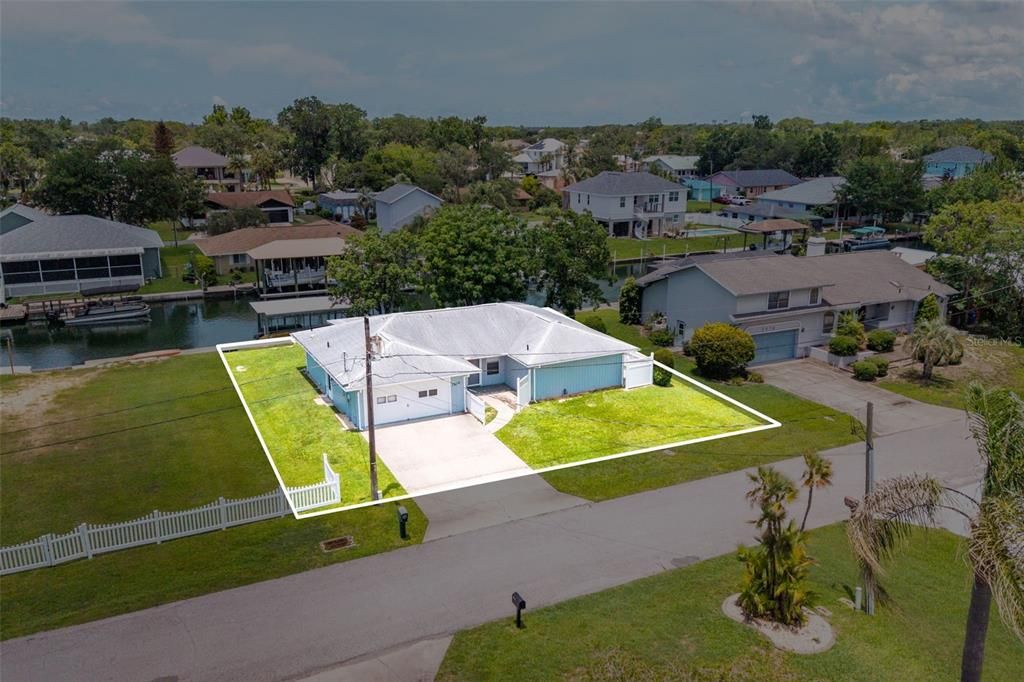For Sale: $589,000 (3 beds, 2 baths, 1612 Square Feet)