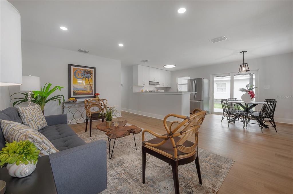 For Sale: $425,000 (3 beds, 2 baths, 1056 Square Feet)