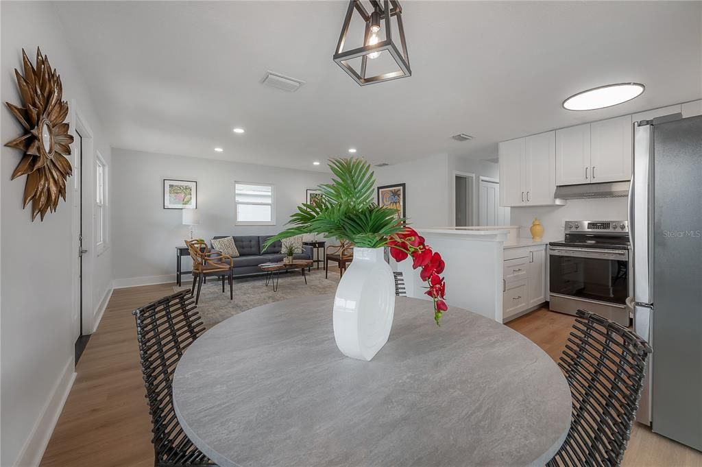 For Sale: $425,000 (3 beds, 2 baths, 1056 Square Feet)