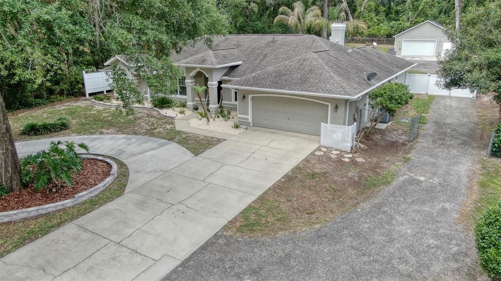 For Sale: $450,000 (3 beds, 2 baths, 2224 Square Feet)