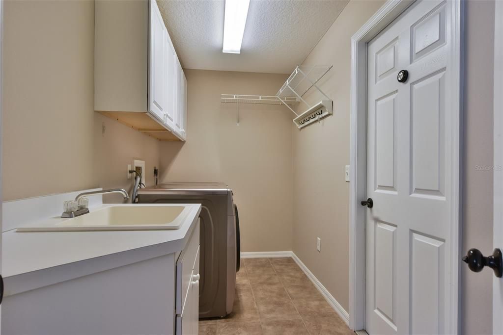 For Sale: $450,000 (3 beds, 2 baths, 2224 Square Feet)