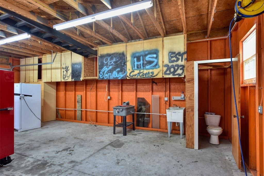 For Sale: $450,000 (3 beds, 2 baths, 2224 Square Feet)