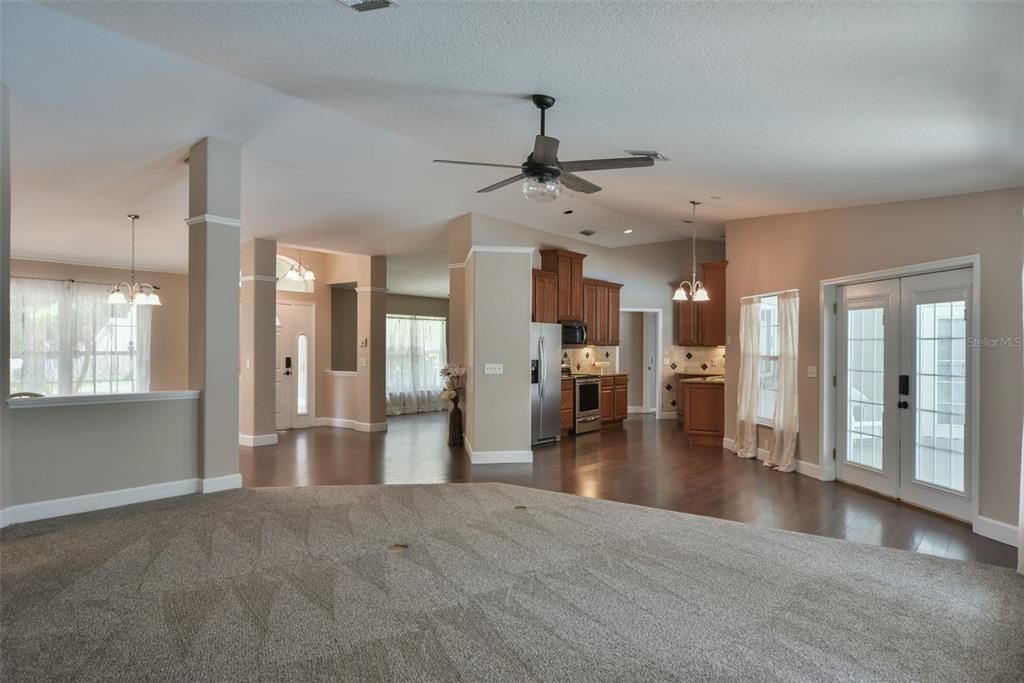 For Sale: $450,000 (3 beds, 2 baths, 2224 Square Feet)