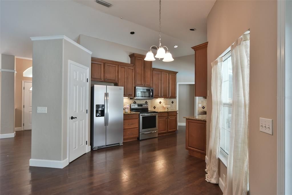 For Sale: $450,000 (3 beds, 2 baths, 2224 Square Feet)