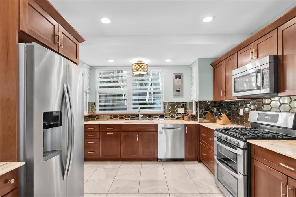 For Sale: $1,475,000 (4 beds, 3 baths, 1960 Square Feet)