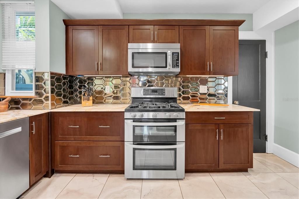 For Sale: $1,475,000 (4 beds, 3 baths, 1960 Square Feet)