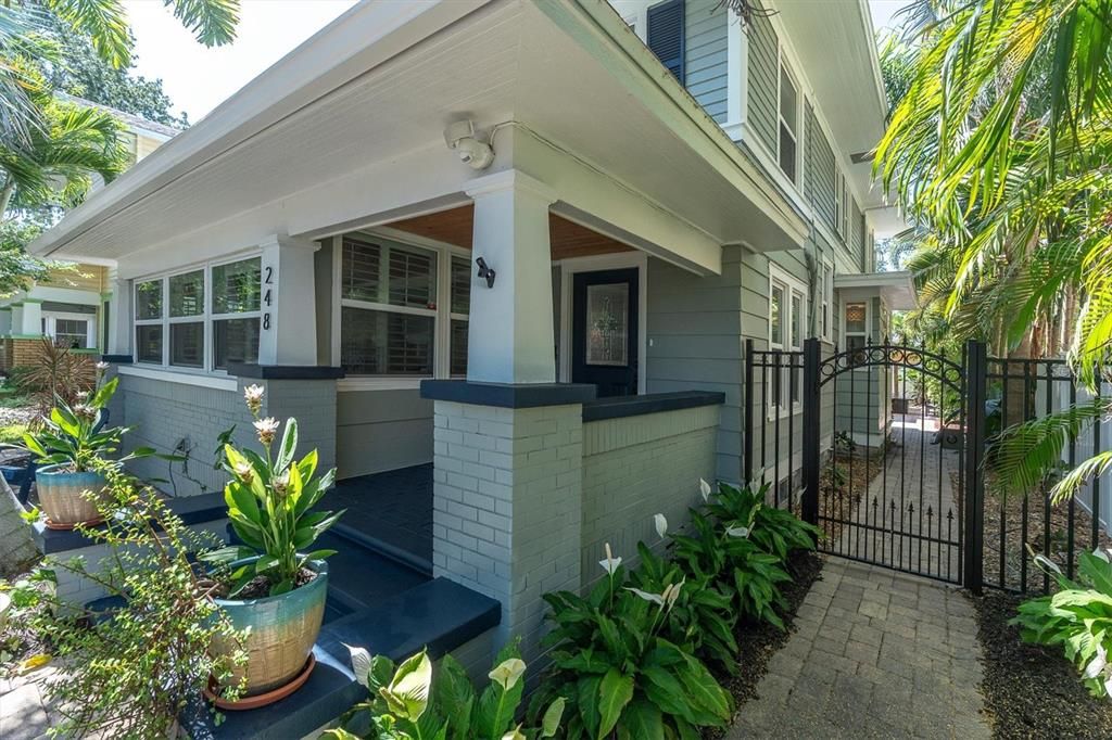 For Sale: $1,475,000 (4 beds, 3 baths, 1960 Square Feet)