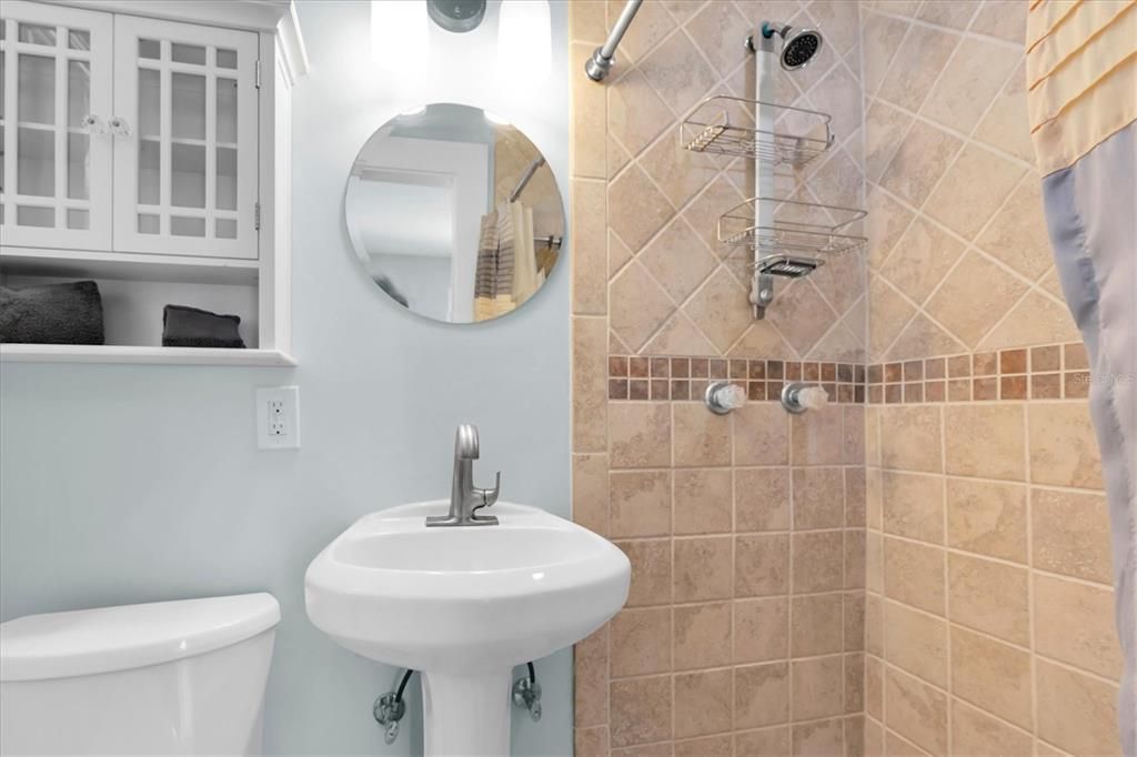 For Sale: $1,475,000 (4 beds, 3 baths, 1960 Square Feet)