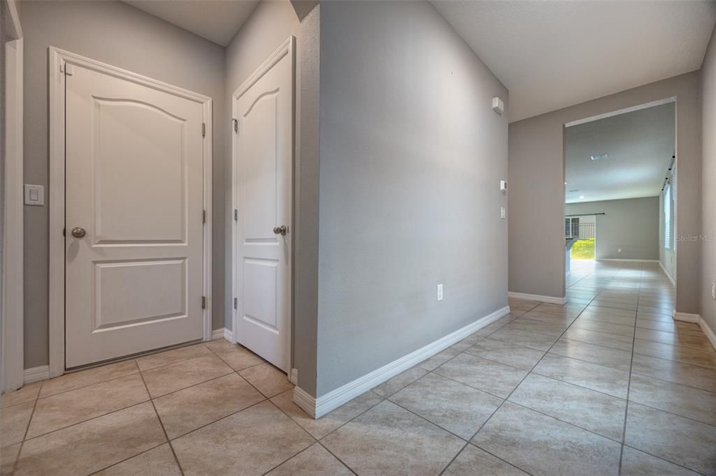 For Sale: $315,000 (3 beds, 2 baths, 1666 Square Feet)