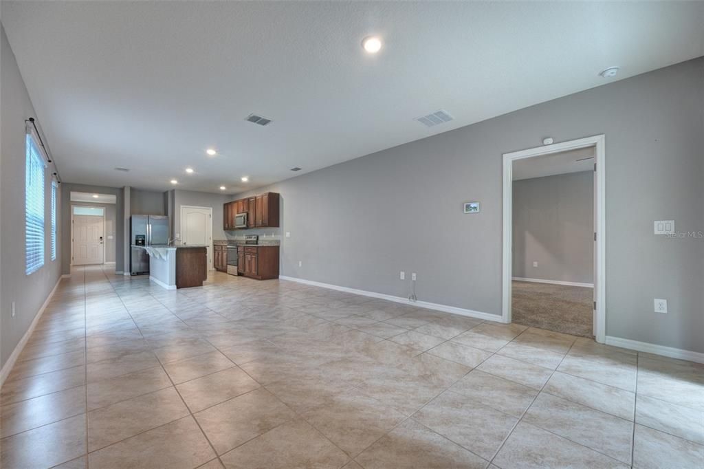 For Sale: $315,000 (3 beds, 2 baths, 1666 Square Feet)
