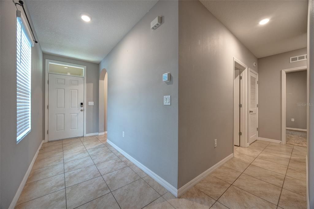 For Sale: $315,000 (3 beds, 2 baths, 1666 Square Feet)