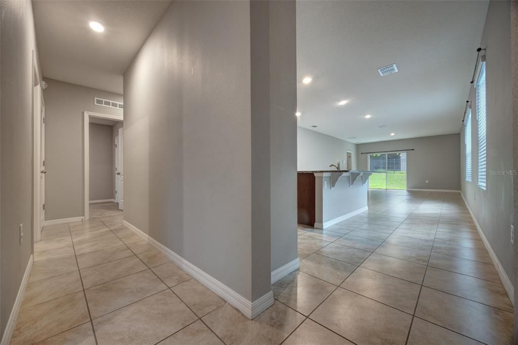 For Sale: $315,000 (3 beds, 2 baths, 1666 Square Feet)