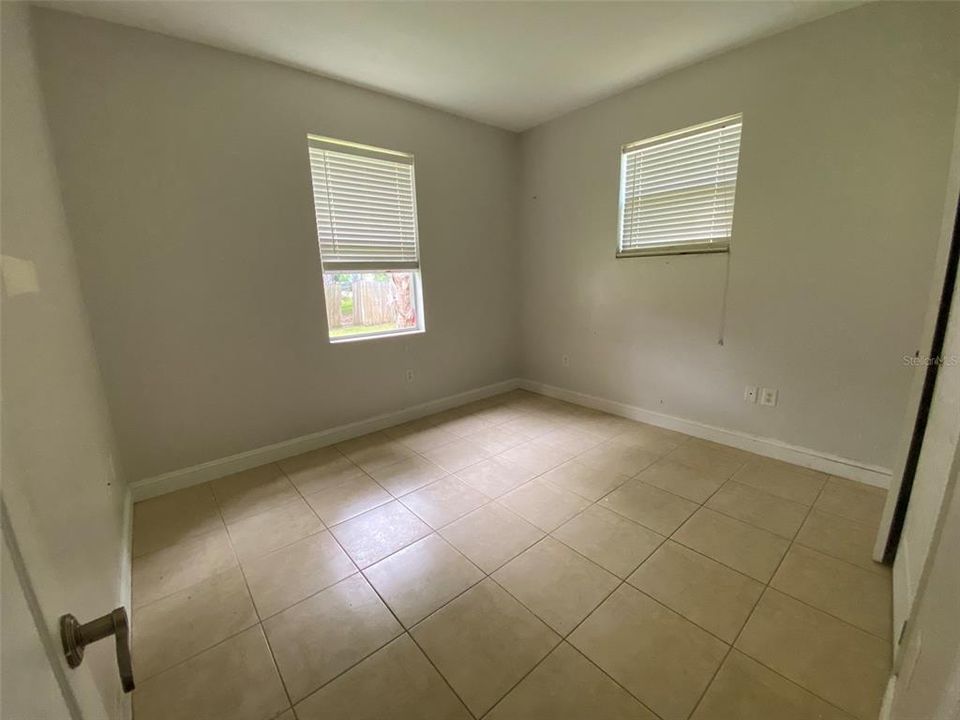 For Rent: $2,325 (4 beds, 2 baths, 1856 Square Feet)
