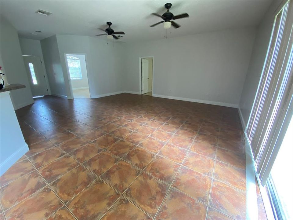For Rent: $2,325 (4 beds, 2 baths, 1856 Square Feet)
