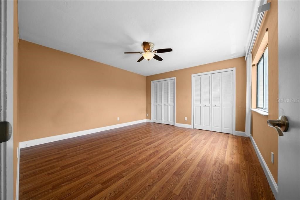 For Sale: $170,000 (2 beds, 1 baths, 1256 Square Feet)