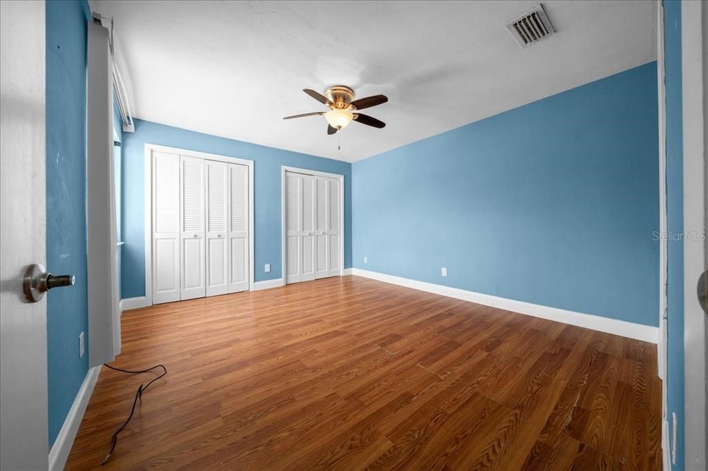 For Sale: $170,000 (2 beds, 1 baths, 1256 Square Feet)