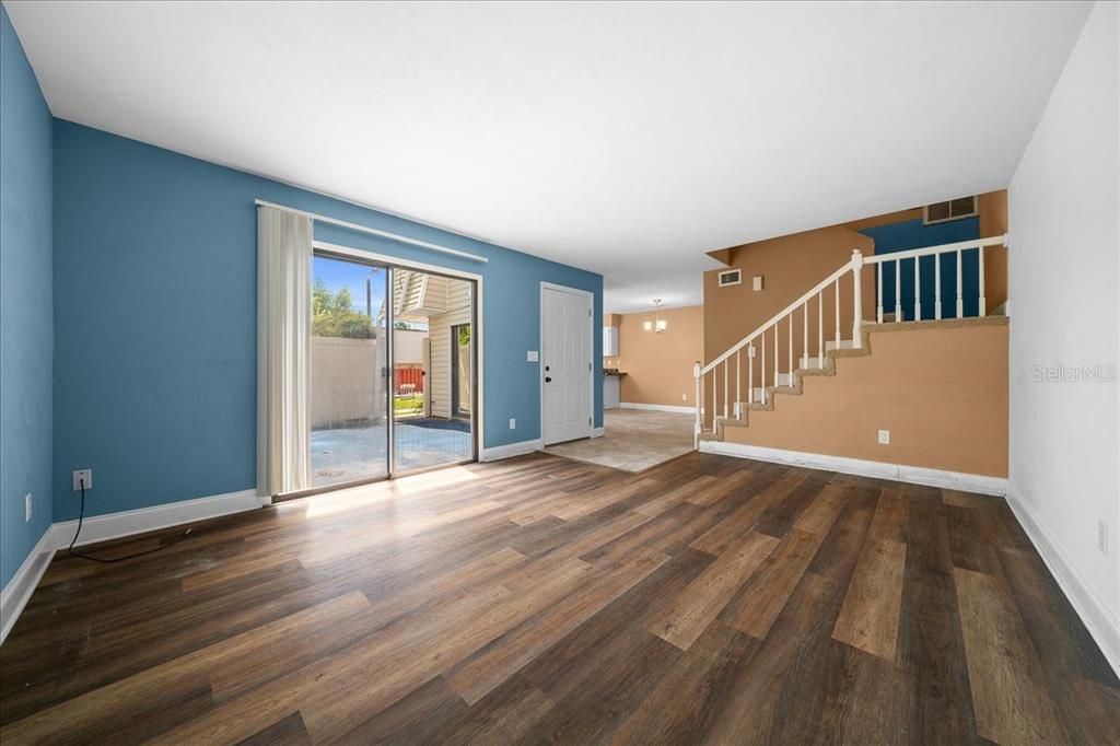 For Sale: $170,000 (2 beds, 1 baths, 1256 Square Feet)