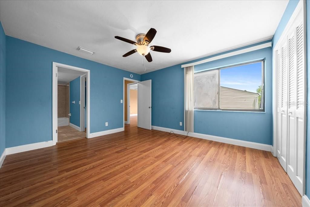 For Sale: $170,000 (2 beds, 1 baths, 1256 Square Feet)