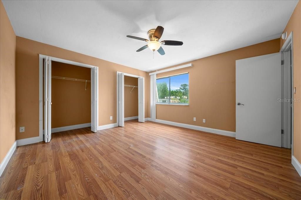 For Sale: $170,000 (2 beds, 1 baths, 1256 Square Feet)