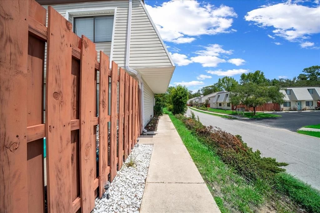 For Sale: $170,000 (2 beds, 1 baths, 1256 Square Feet)