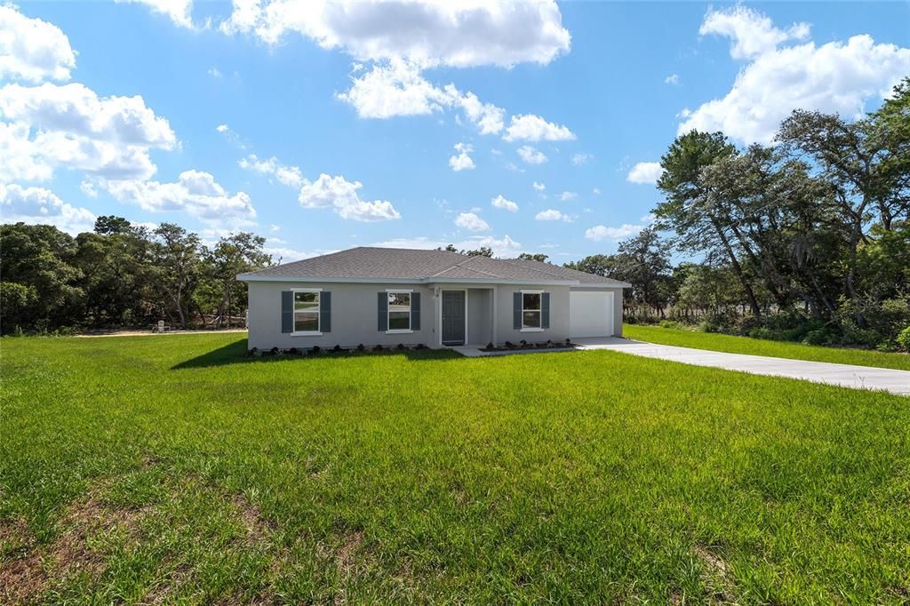 For Sale: $238,000 (3 beds, 2 baths, 1091 Square Feet)