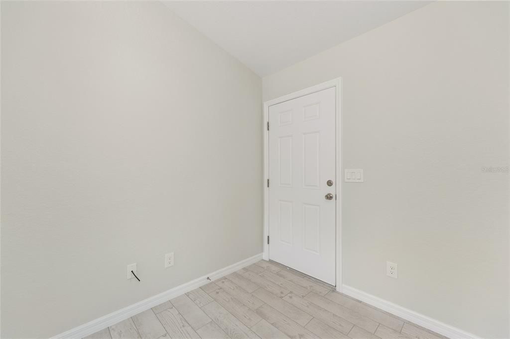 For Sale: $238,000 (3 beds, 2 baths, 1091 Square Feet)