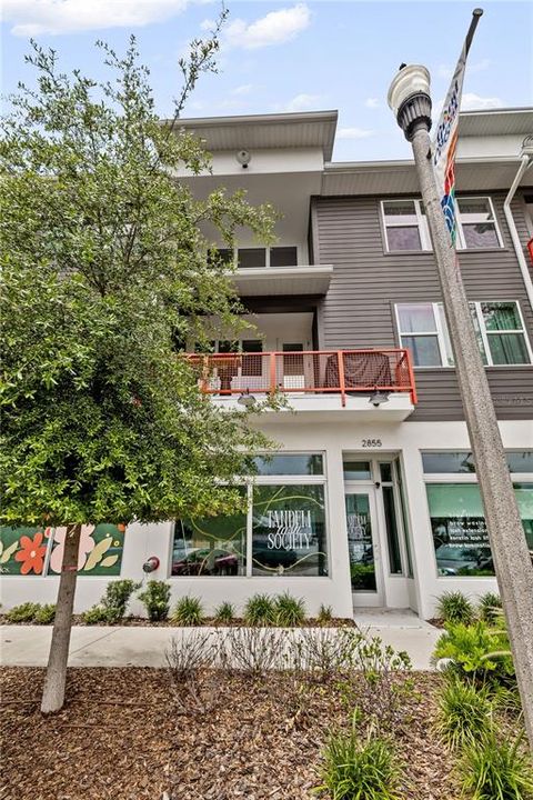 For Sale: $900,000 (2 beds, 3 baths, 2457 Square Feet)