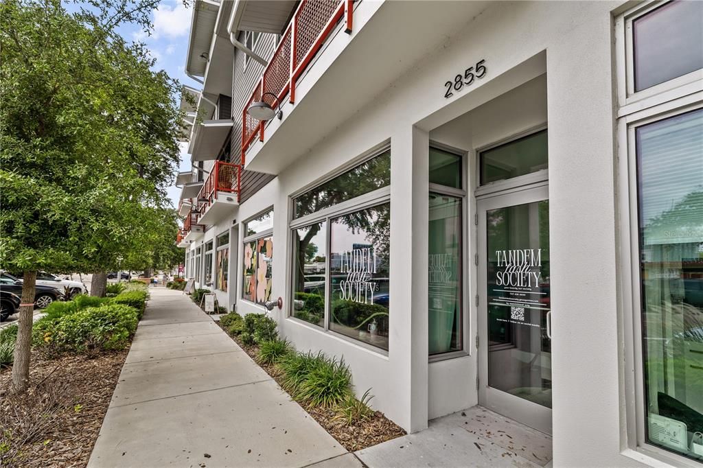 For Sale: $900,000 (2 beds, 3 baths, 2457 Square Feet)