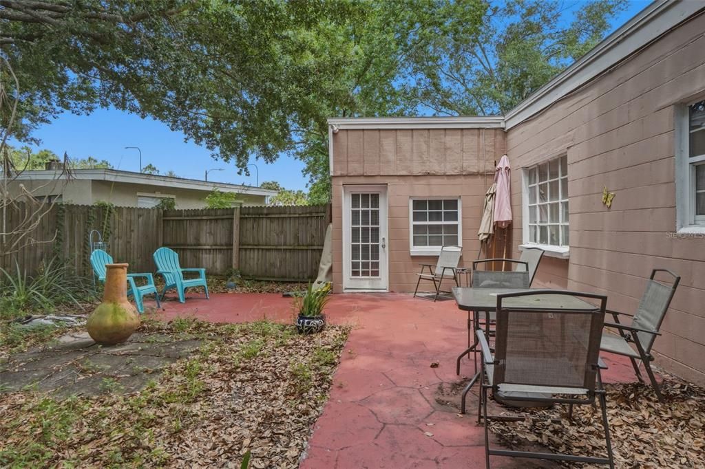 For Sale: $290,000 (4 beds, 1 baths, 1680 Square Feet)