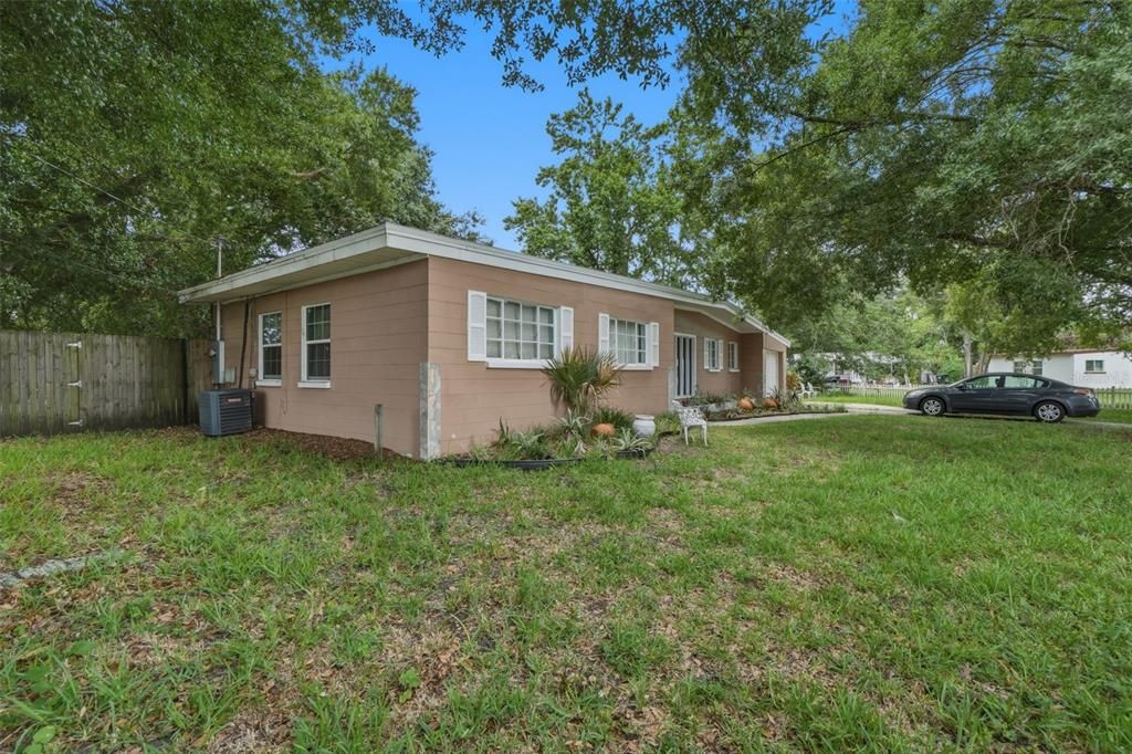 For Sale: $290,000 (4 beds, 1 baths, 1680 Square Feet)