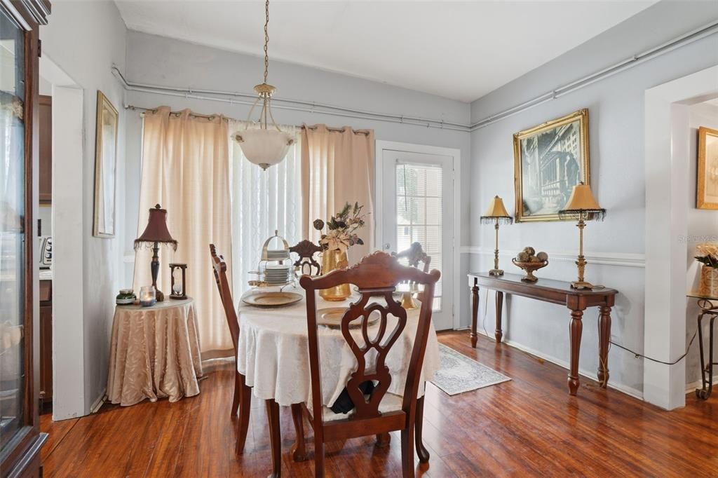 For Sale: $290,000 (4 beds, 1 baths, 1680 Square Feet)
