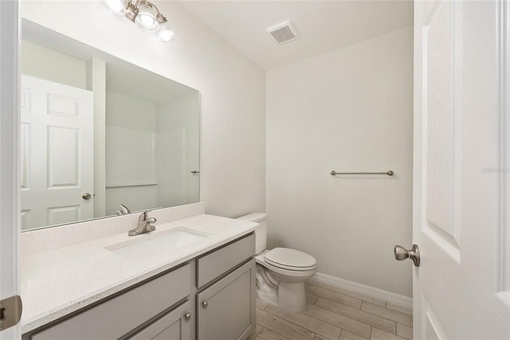 For Sale: $238,000 (3 beds, 2 baths, 1091 Square Feet)
