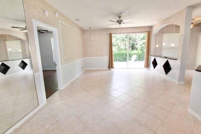 For Rent: $2,395 (3 beds, 2 baths, 1350 Square Feet)