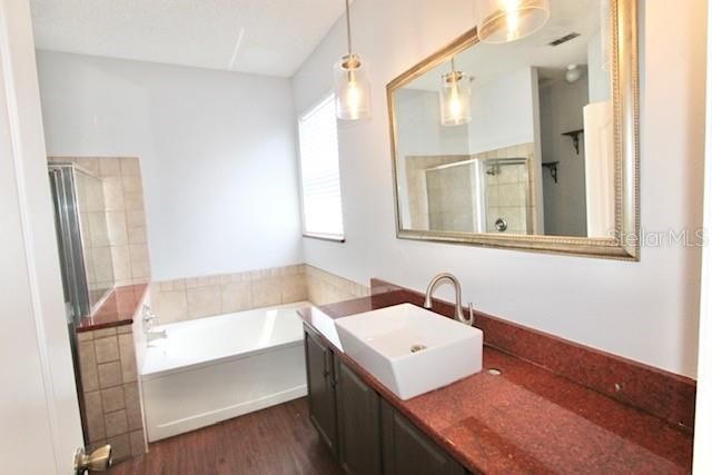 For Rent: $2,395 (3 beds, 2 baths, 1350 Square Feet)