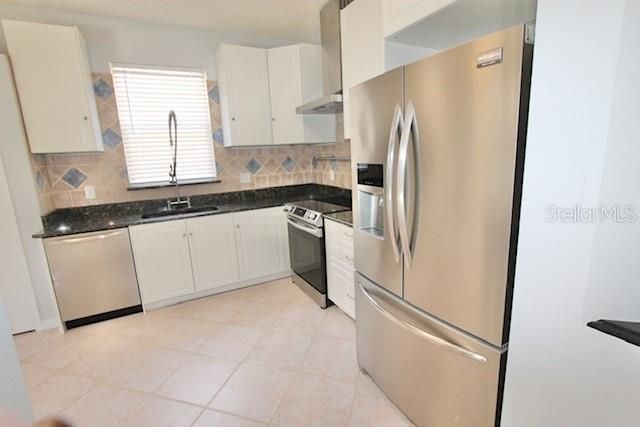 For Rent: $2,395 (3 beds, 2 baths, 1350 Square Feet)