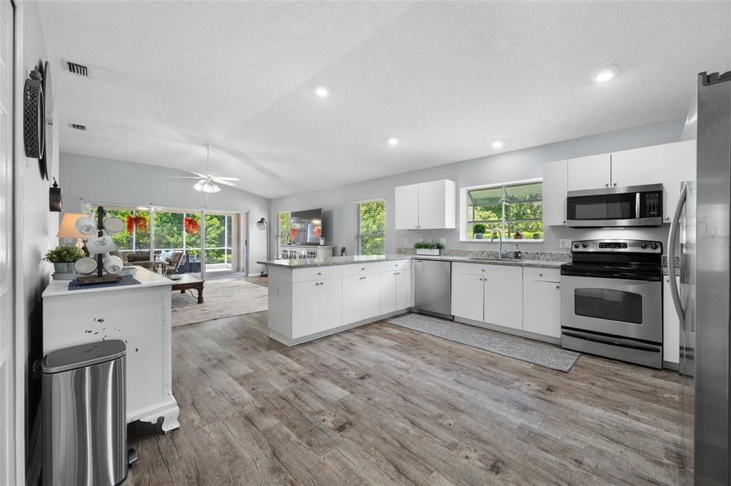 For Sale: $414,900 (3 beds, 2 baths, 1895 Square Feet)