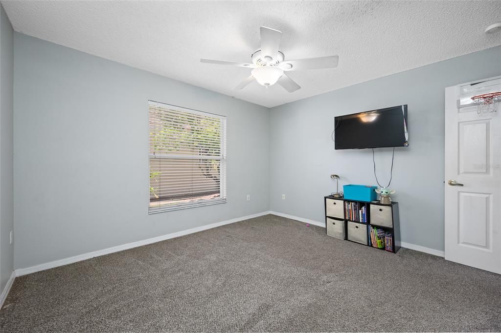 For Sale: $414,900 (3 beds, 2 baths, 1895 Square Feet)