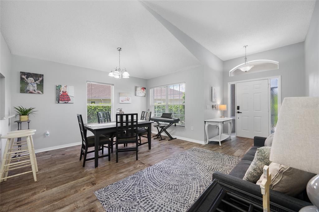 For Sale: $414,900 (3 beds, 2 baths, 1895 Square Feet)