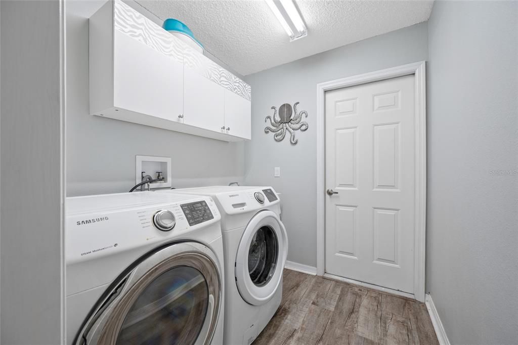 For Sale: $414,900 (3 beds, 2 baths, 1895 Square Feet)