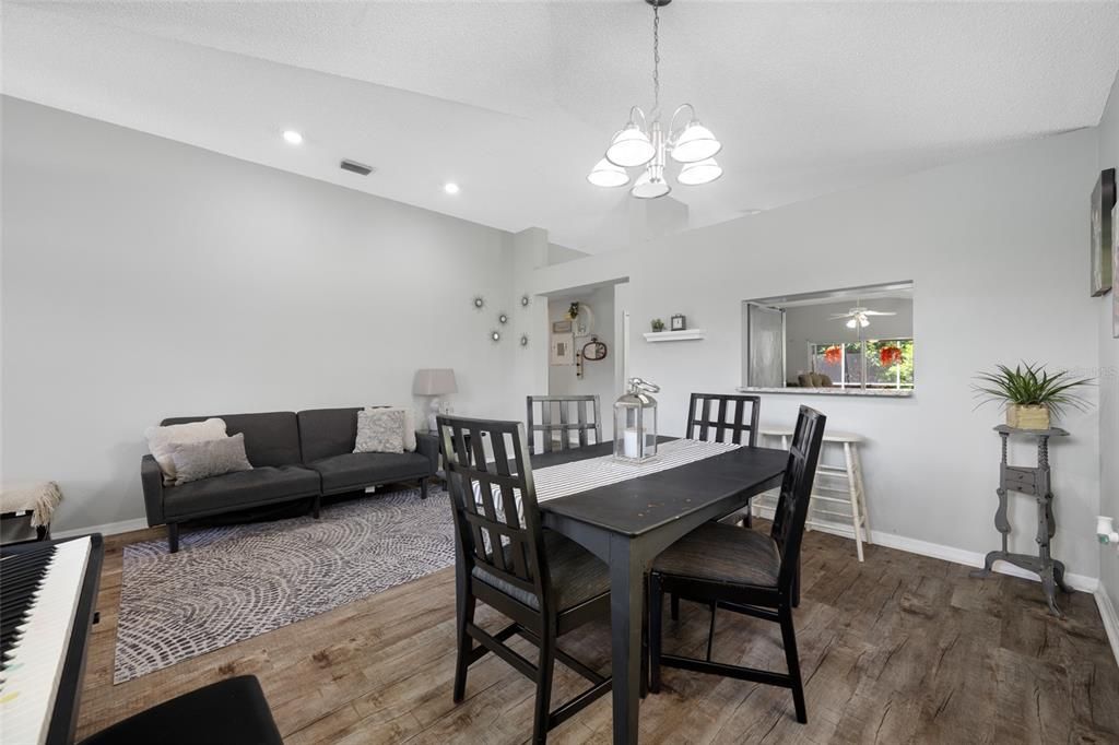 For Sale: $414,900 (3 beds, 2 baths, 1895 Square Feet)