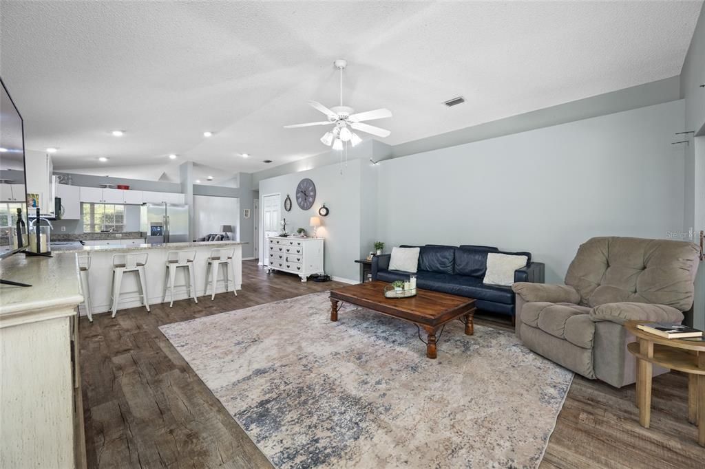 For Sale: $414,900 (3 beds, 2 baths, 1895 Square Feet)