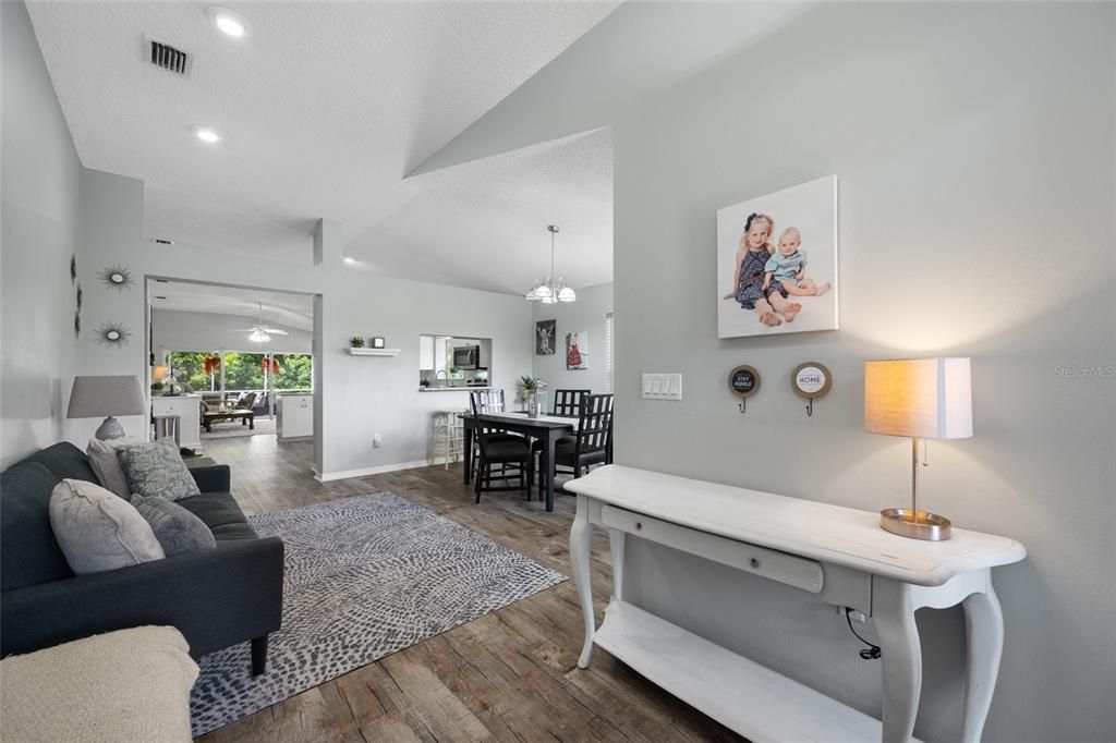 For Sale: $414,900 (3 beds, 2 baths, 1895 Square Feet)