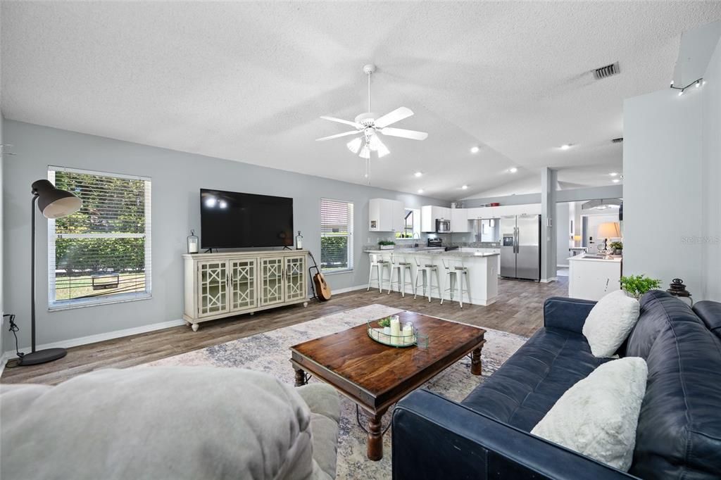 For Sale: $414,900 (3 beds, 2 baths, 1895 Square Feet)