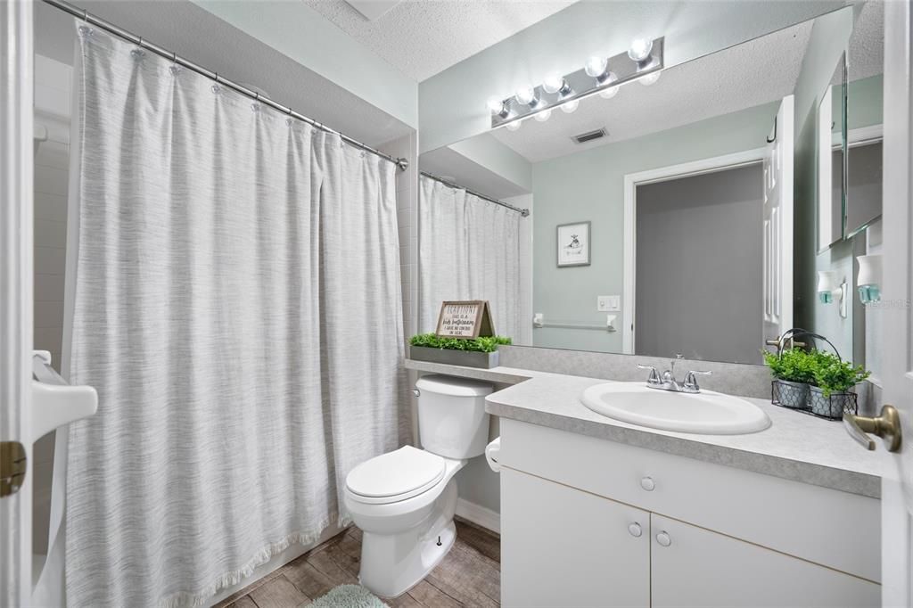 For Sale: $414,900 (3 beds, 2 baths, 1895 Square Feet)
